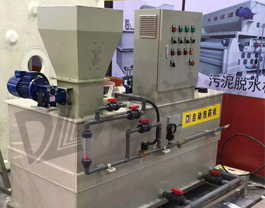 自動(dòng)泡藥機(jī)